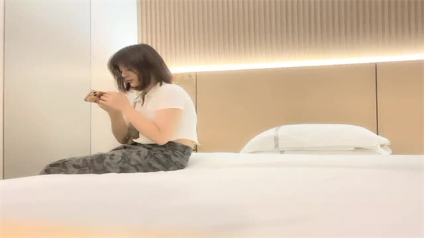 偷拍巨乳肥臀纹身骚货,重金约操疯狂抽插内射